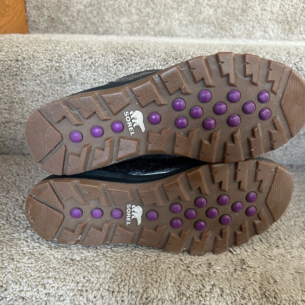 Sorel Disney X Whitney Short Lace in Wild Iris/ Black Anna Edition Boot - Picture 8 of 9